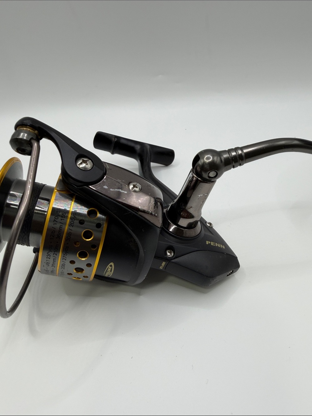 Penn battle 4000 Spinning Reel with Gold-Trim Spool - Unbranded - Picture 3 of 4